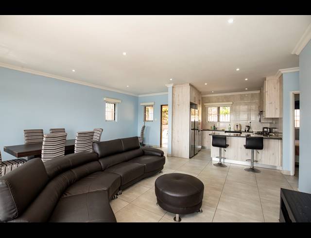 3 BEDROOM TOWNHOUSE FOR SALE IN MORNINGSIDE